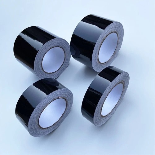 Glossy black vinyl - black,